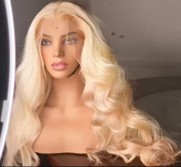 613ブロンドウィッグ ロングボディウェーブ レースフロント - 613 Blonde Body Wave Lace Front Wig のレビューと価格