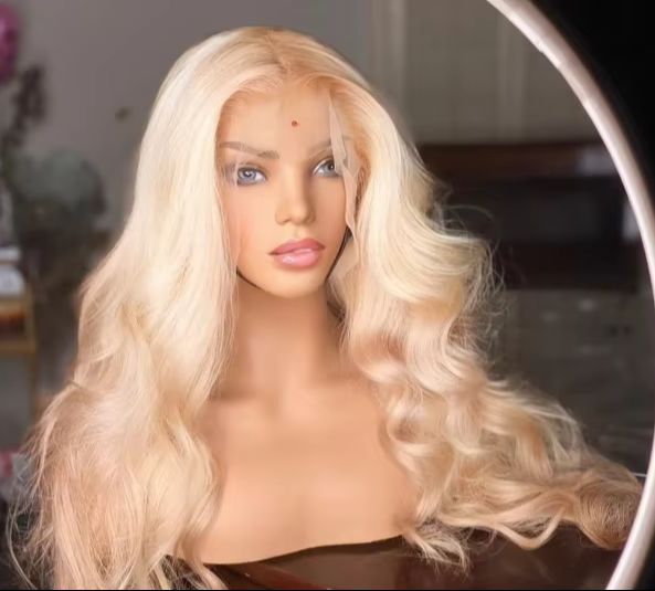 613ブロンドウィッグ ロングボディウェーブ レースフロント - 613 Blonde Body Wave Lace Front Wig のレビューと価格