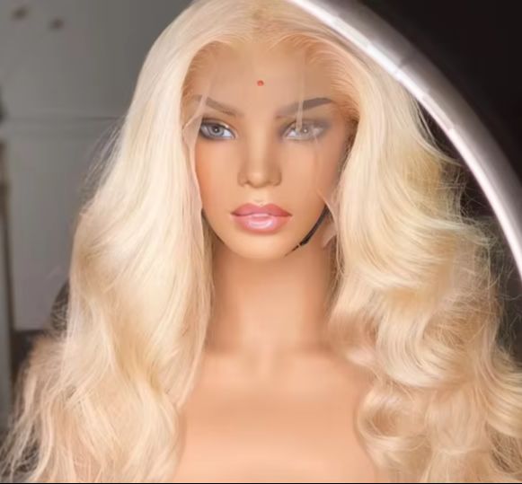 613ブロンドウィッグ ロングボディウェーブ レースフロント - 613 Blonde Body Wave Lace Front Wig のレビューと価格